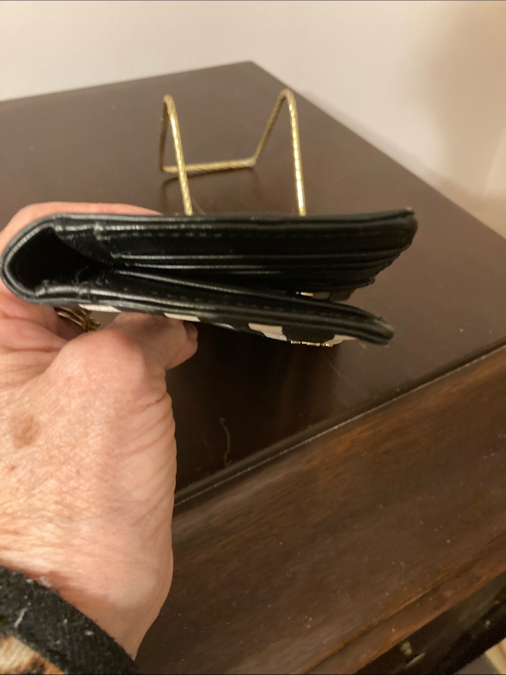 kate spade Black Glitter & Sandy Beach Striped Stacy Long Wallet w/storybook. - Picture 12 of 16